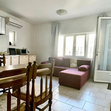 Apartmani Mauro Sa Terasom Crikvenica Eksteriør billede