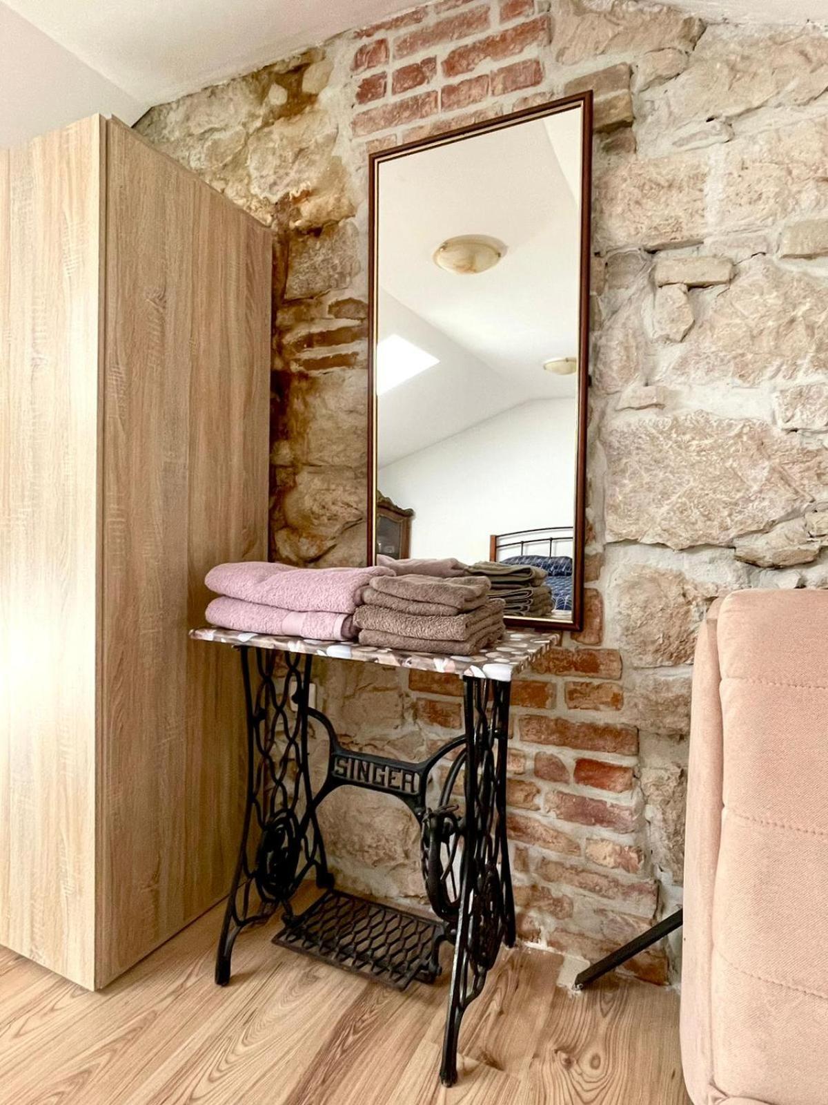Apartmani Mauro Sa Terasom Crikvenica Eksteriør billede